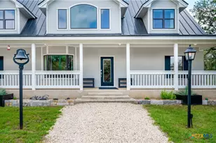 330 Live Oak Hills Ct, San Marcos, TX 78666 - Photo 2
