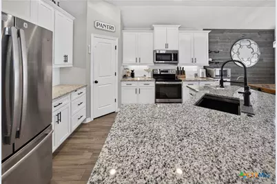 612 Holstein Drive, Belton, TX 76513 - Photo 10