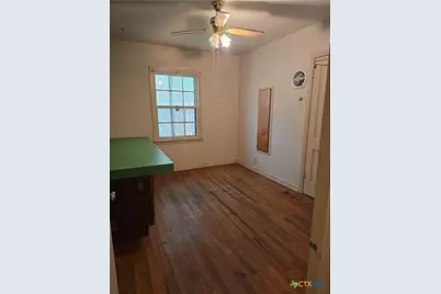 1410 N Beal Street, Belton, TX 76513 - Photo 4