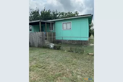 154 W Kruse Avenue, Port Lavaca, TX 77979 - Photo 6