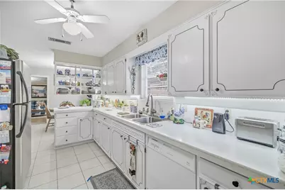 2307 Bon Aire Avenue, Victoria, TX 77901 - Photo 10