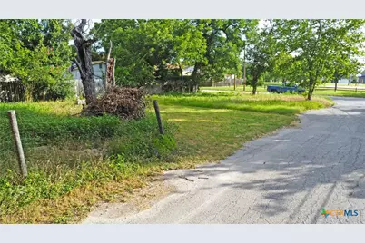 740 Comal Avenue, New Braunfels, TX 78130 - Photo 6