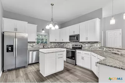 7 Market Loop, Morgans Point Resort, TX 76513 - Photo 6