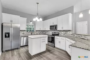 7 Market Loop, Morgans Point Resort, TX 76513 - Photo 6