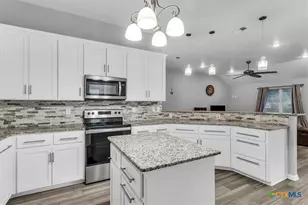 7 Market Loop, Belton, TX 76513 - Photo 4