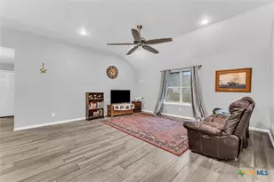 7 Market Loop, Morgans Point Resort, TX 76513 - Photo 12