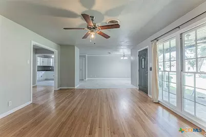 1020 N 15th Street, Temple, TX 76501 - Photo 8