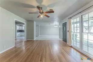 1020 N 15th St, Temple, TX 76501 - Photo 8