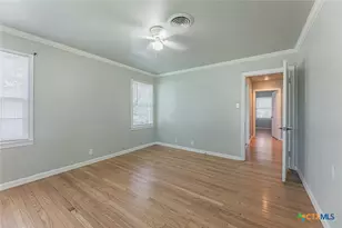 1020 N 15th St, Temple, TX 76501 - Photo 30