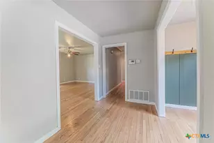 1020 N 15th St, Temple, TX 76501 - Photo 14