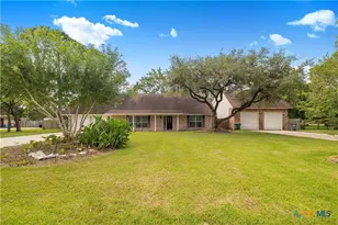 105 Tropical Dr, Victoria, TX 77904 - Photo 6