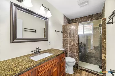 105 Tropical Drive, Victoria, TX 77904 - Photo 18
