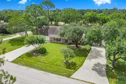 105 Tropical Drive, Victoria, TX 77904 - Photo 2