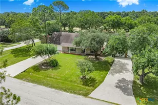 105 Tropical Dr, Victoria, TX 77904 - Photo 2