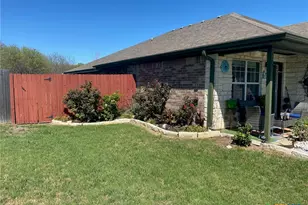 1004 Leah Dr, Troy, TX 76579 - Photo 2