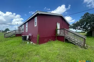 268 W Oaks, Victoria, TX 77905 - Photo 4