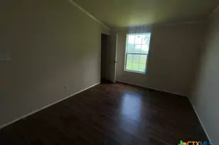 268 W Oaks, Victoria, TX 77905 - Photo 18