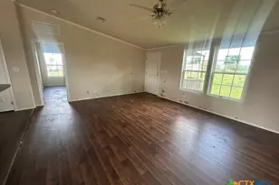 268 W Oaks, Victoria, TX 77905 - Photo 10