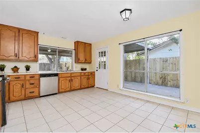 106 Hickory Knoll Street, Victoria, TX 77901 - Photo 4