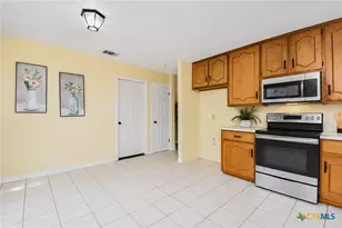 106 Hickory Knoll St, Victoria, TX 77901 - Photo 8