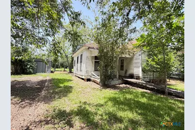 202 Vollentine Street, Yoakum, TX 77995 - Photo 20