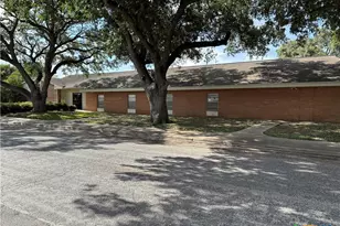 609 E Locust Ave, Victoria, TX 77901 - Photo 1