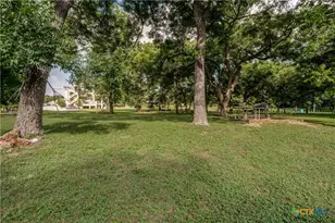1228 Ervendberg Ave, New Braunfels, TX 78130 - Photo 36