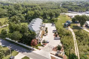 1228 Ervendberg Ave, New Braunfels, TX 78130 - Photo 32