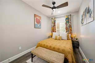 1228 Ervendberg Ave, New Braunfels, TX 78130 - Photo 18