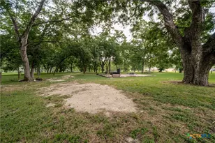 1228 Ervendberg Ave, New Braunfels, TX 78130 - Photo 24