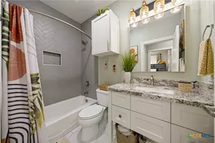 1228 Ervendberg Ave, New Braunfels, TX 78130 - Photo 22
