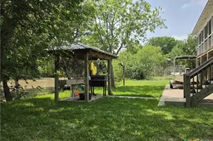 1243 Guadalupe River Rd, Tivoli, TX 77990 - Photo 10