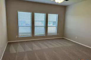 10211 Six Shooter Ln, Temple, TX 76502 - Photo 12