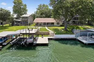611 Lake Placid Dr, Seguin, TX 78155 - Photo 1