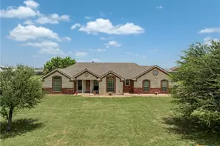 205 Hatter Dr, Moody, TX 76557 - Photo 2