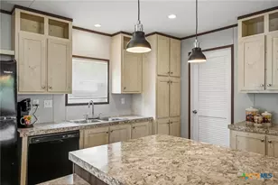 327 Lost Antler Dr, Canyon Lake, TX 78133 - Photo 8