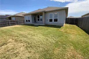 1110 Lakeway Crossing Dr, Temple, TX 76502 - Photo 28