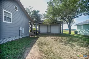 21 Mollnar Dr, Palacios, TX 77465 - Photo 4