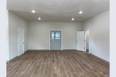 10378 Oakalla Road, Killeen, TX 76549 - Photo 6
