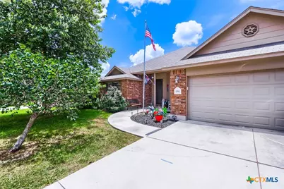 2262 Sun Chase Boulevard, New Braunfels, TX 78130 - Photo 2