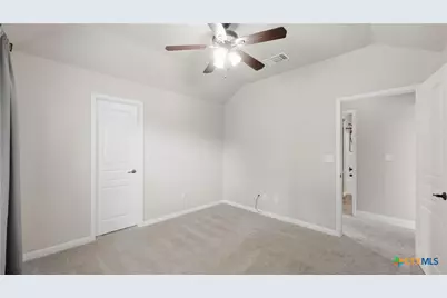 2262 Sun Chase Boulevard, New Braunfels, TX 78130 - Photo 32