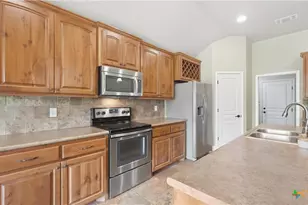 2262 Sun Chase Blvd, New Braunfels, TX 78130 - Photo 10