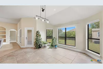 2262 Sun Chase Boulevard, New Braunfels, TX 78130 - Photo 4