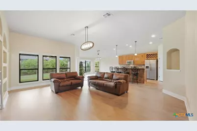 2262 Sun Chase Boulevard, New Braunfels, TX 78130 - Photo 2