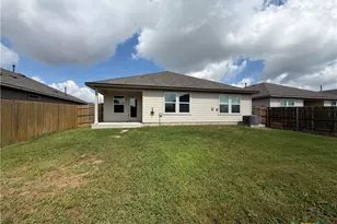 1433 Redwood Crk, Seguin, TX 78155 - Photo 32