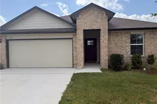 1433 Redwood Crk, Seguin, TX 78155 - Photo 1