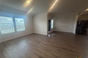 1433 Redwood Crk, Seguin, TX 78155 - Photo 18