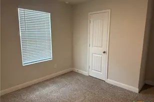 1433 Redwood Crk, Seguin, TX 78155 - Photo 4