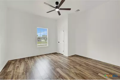 312 N Lavernia, Marion, TX 78124 - Photo 20