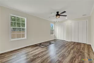 312 N Lavernia, Marion, TX 78124 - Photo 16